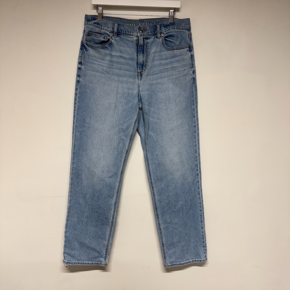American Eagle Super High Rise Straight Jeans Size 12 Womens Light Wash Blue